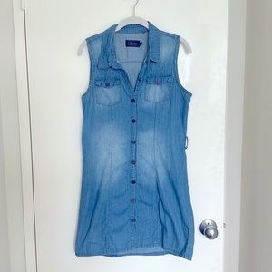 Denim-style casual dress!